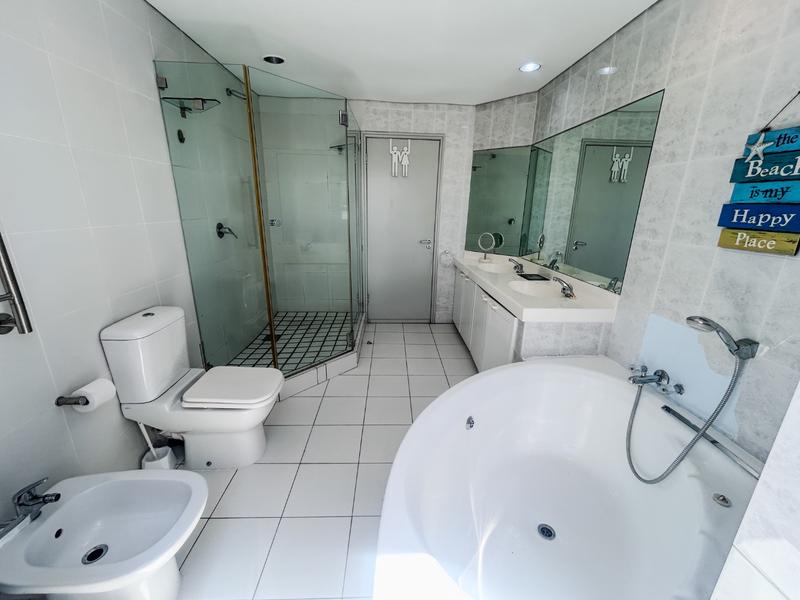 5 Bedroom Property for Sale in Dolphin Beach Western Cape